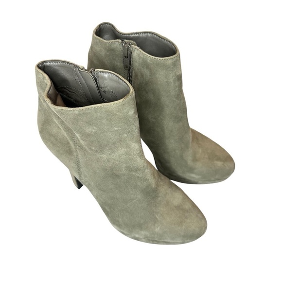 Gianni Bini Women’s Gray Leather Heeled Booties Size 8.5M - Picture 3 of 14